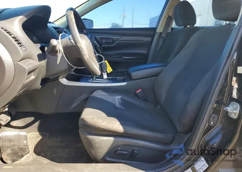 2015 Nissan Altima 2.5 z USA, uszkodzony, nr VIN 1N4AL3AP9FC260774